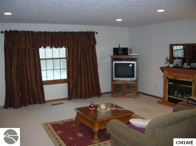 3746 West Millbrook Road Mount Pleasant, MI 48858 - Photo 3 of 9 1773668-2.JPG