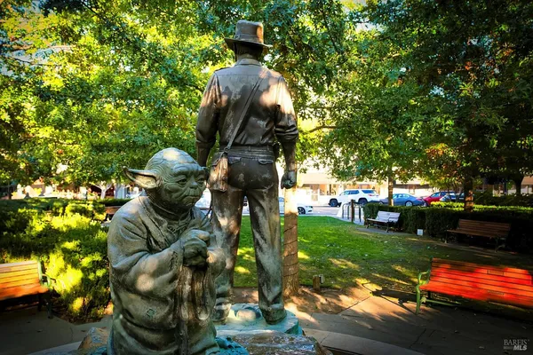 a view of yard with sitting area