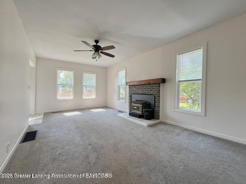 433 Prairie Street Charlotte, MI 48813 - Photo 4 of 26 04
