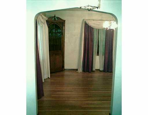 951 Agnew Road Baldwin, PA 15227 - Photo 3 of 5 Dining Room.