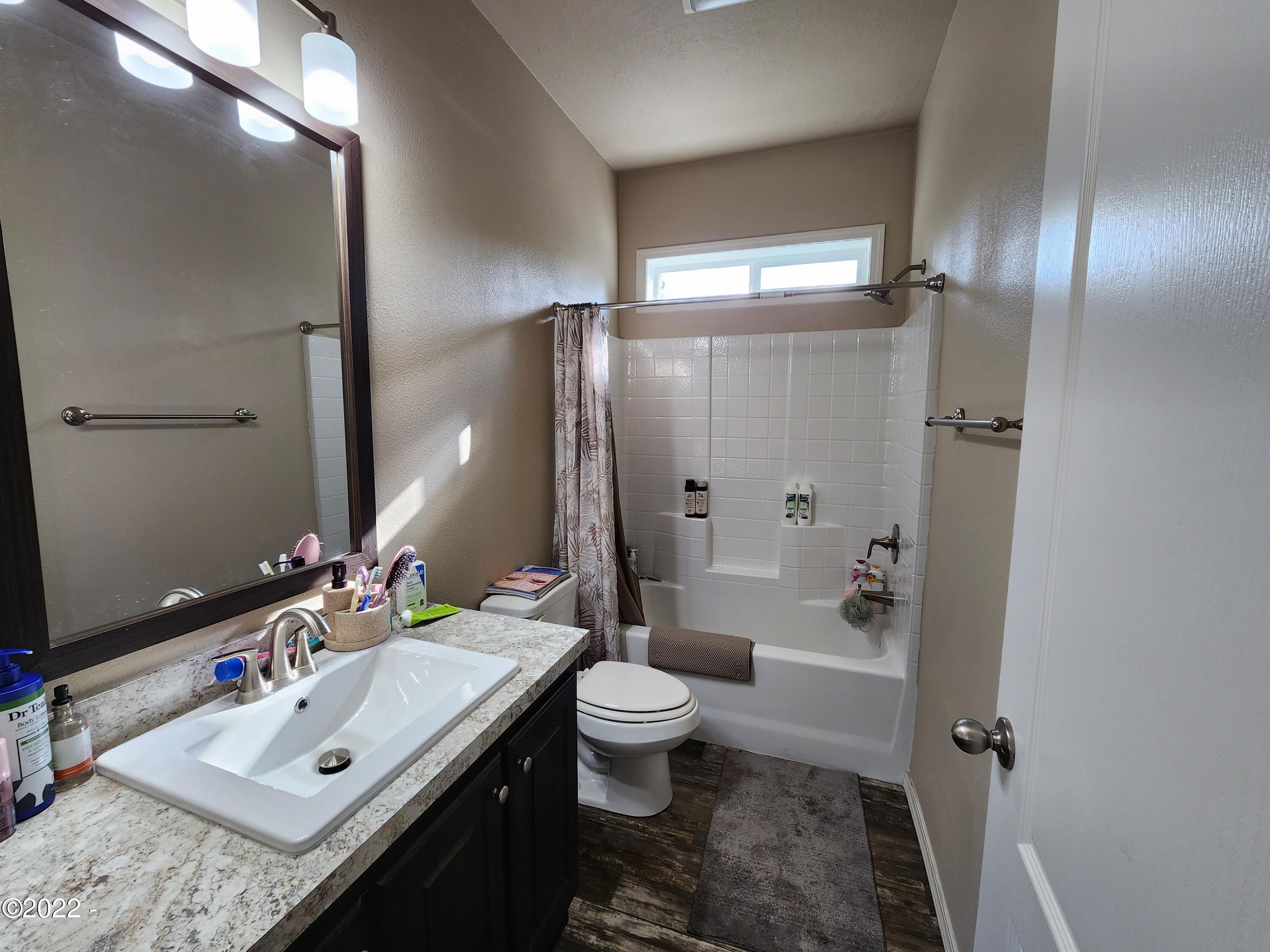 1803 Moonshine Park Road Logsden, OR 97357 - Photo 21 of 37 Bathroom