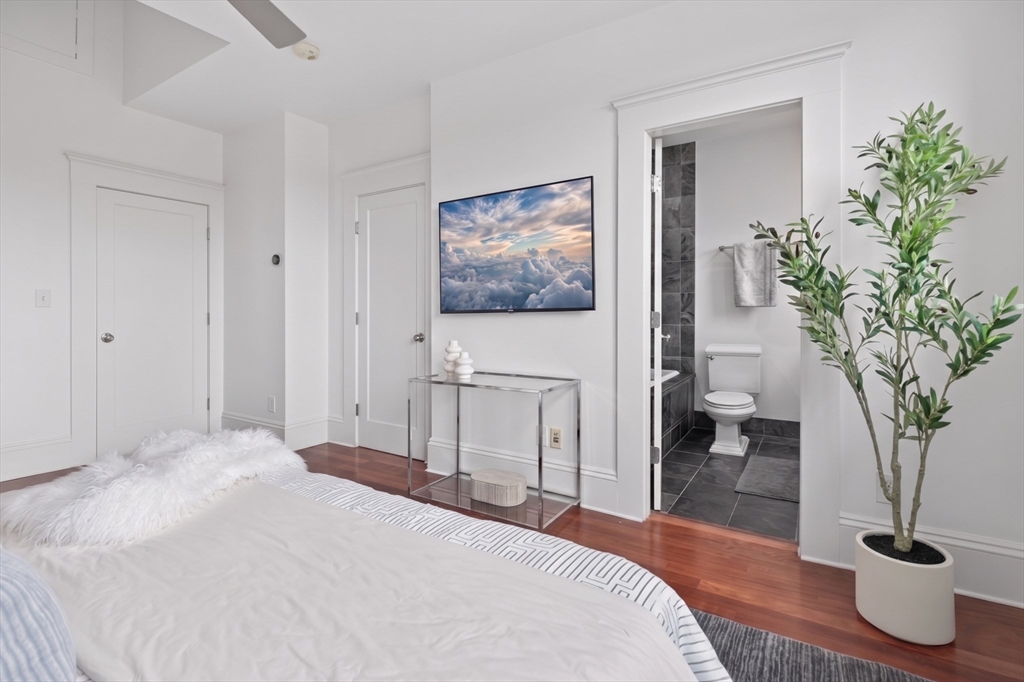 65 Rutland Street, Unit PH3 Boston, MA 02118 - Photo 17 of 24 Gallery Image 17