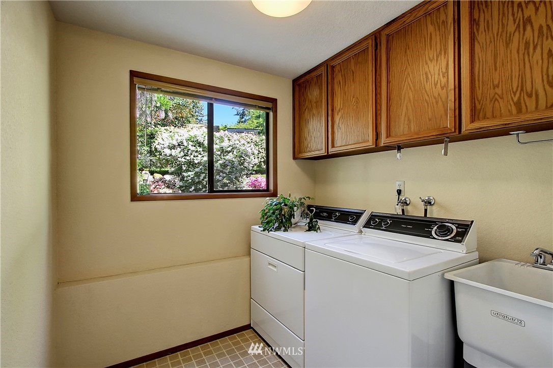 9116 185th Place Southwest Edmonds, WA 98026 - Photo 11 of 25 Gallery Image 11