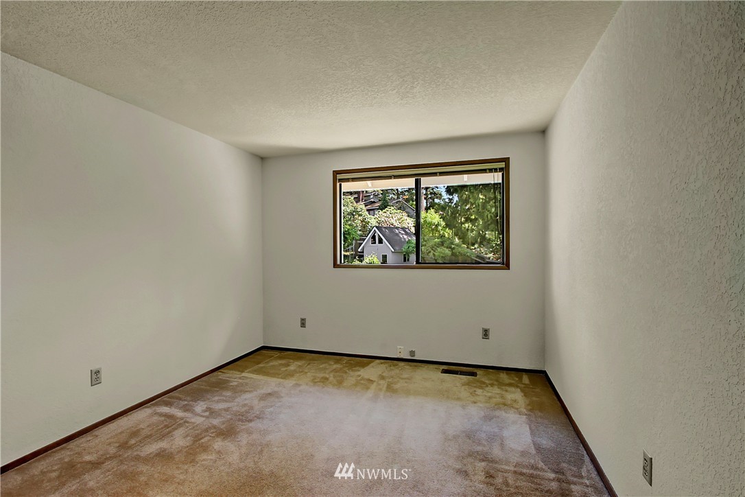 9116 185th Place Southwest Edmonds, WA 98026 - Photo 15 of 25 Gallery Image 15