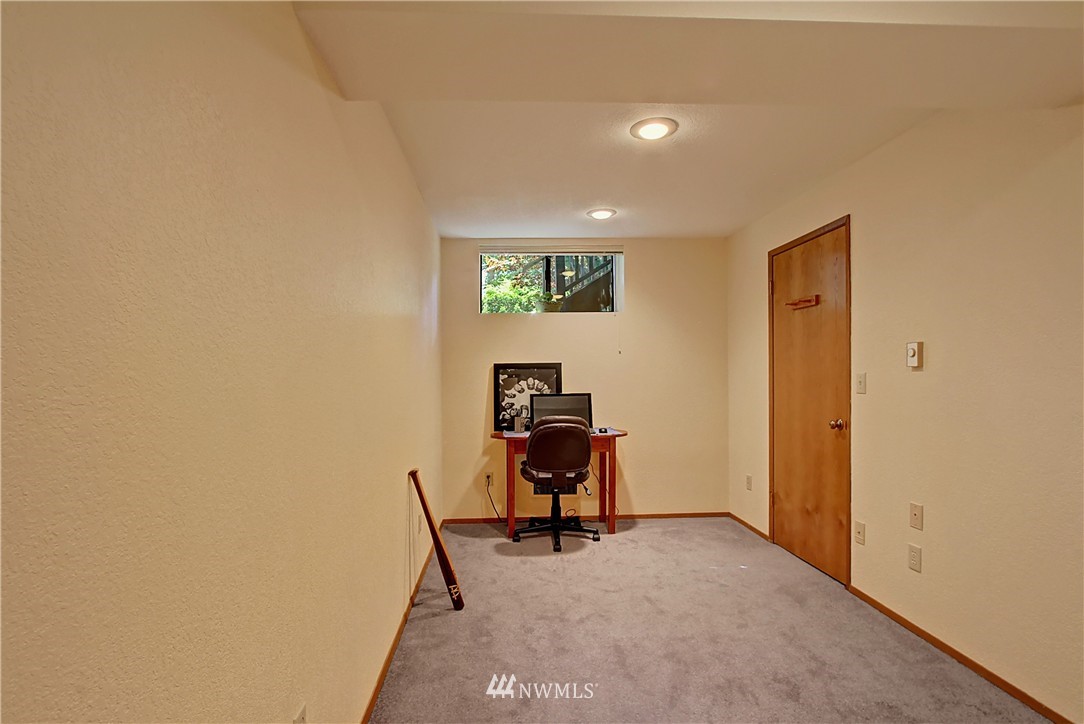 9116 185th Place Southwest Edmonds, WA 98026 - Photo 20 of 25 Gallery Image 20