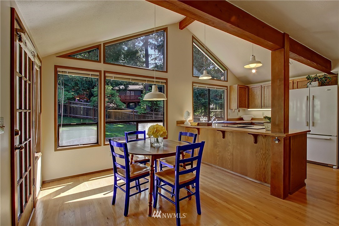 9116 185th Place Southwest Edmonds, WA 98026 - Photo 8 of 25 Gallery Image 8