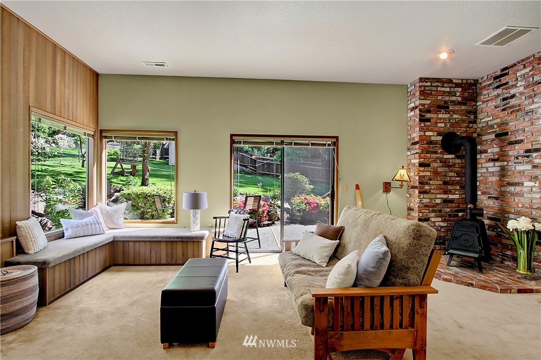 9116 185th Place Southwest Edmonds, WA 98026 - Photo 9 of 25 Gallery Image 9