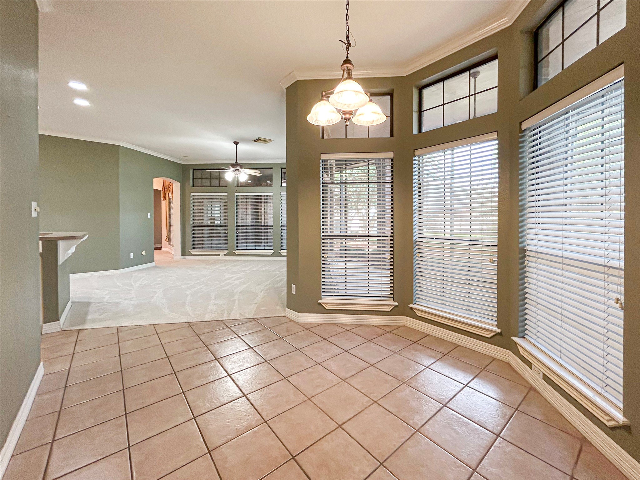 606 Walnut Street Lake Jackson, TX 77566 - Photo 14 of 43 a view of an empty room and window