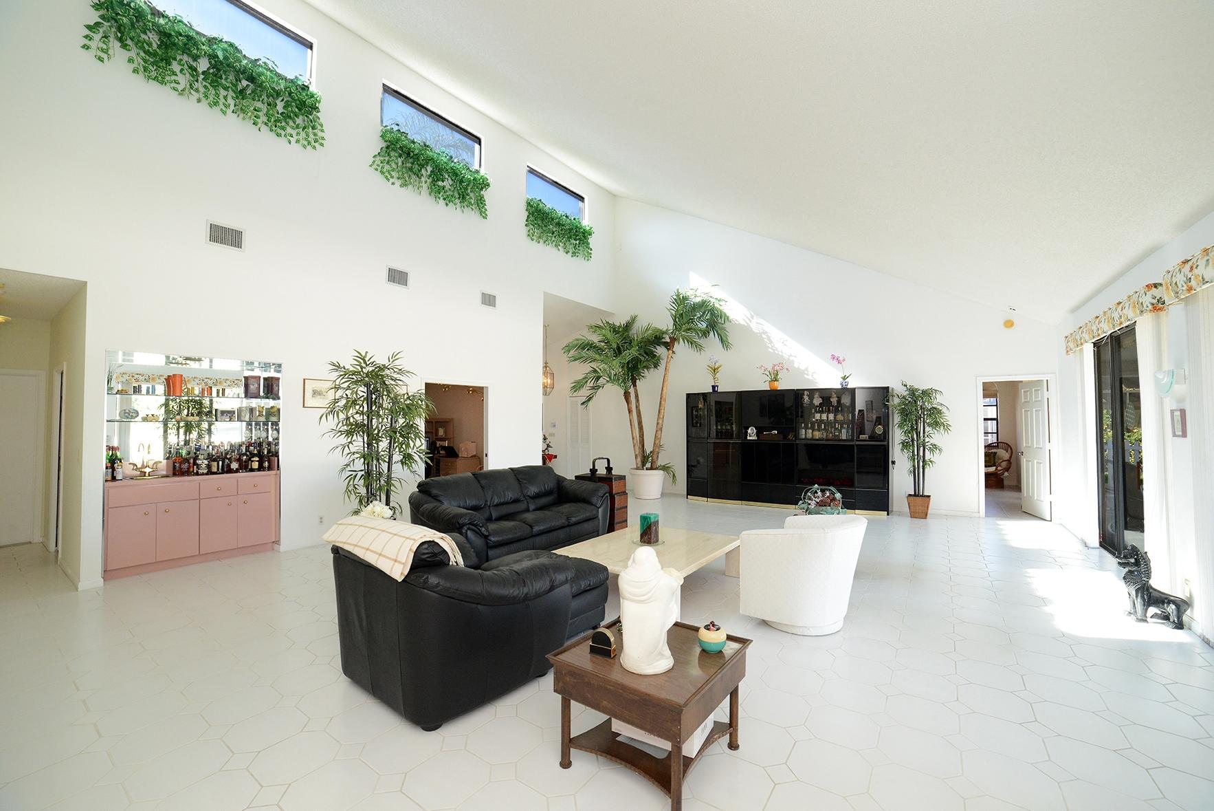 20069 Back 9 Drive Boca Raton, FL 33498 - Photo 14 of 30 Living Room