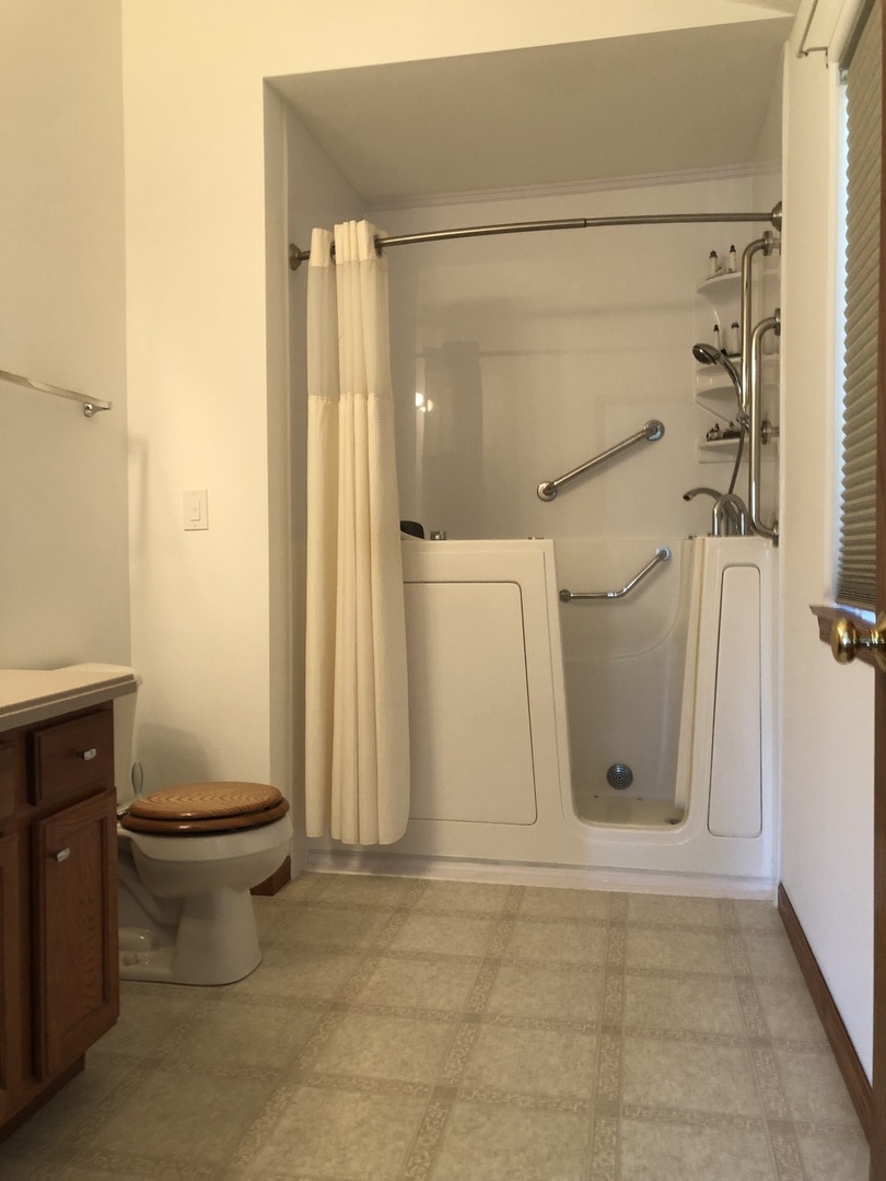 1208 Raintree Court Joliet, IL 60431 - Photo 21 of 43