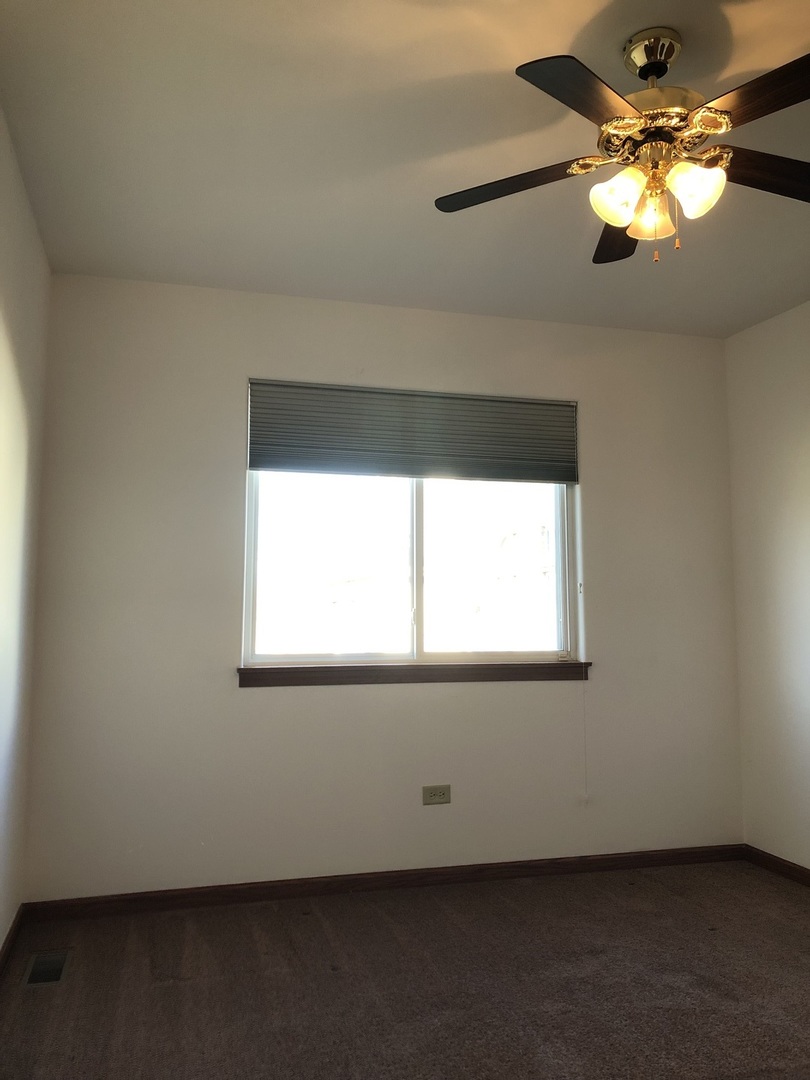 1208 Raintree Court Joliet, IL 60431 - Photo 25 of 43