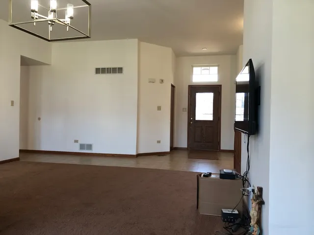 $350,000 | 1208 Raintree Court, Joliet, IL 60431