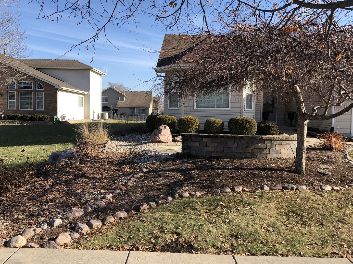 1208 Raintree Court Joliet, IL 60431 - Photo 3 of 43