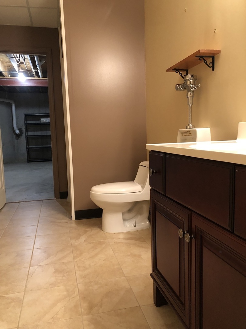 1208 Raintree Court Joliet, IL 60431 - Photo 34 of 43