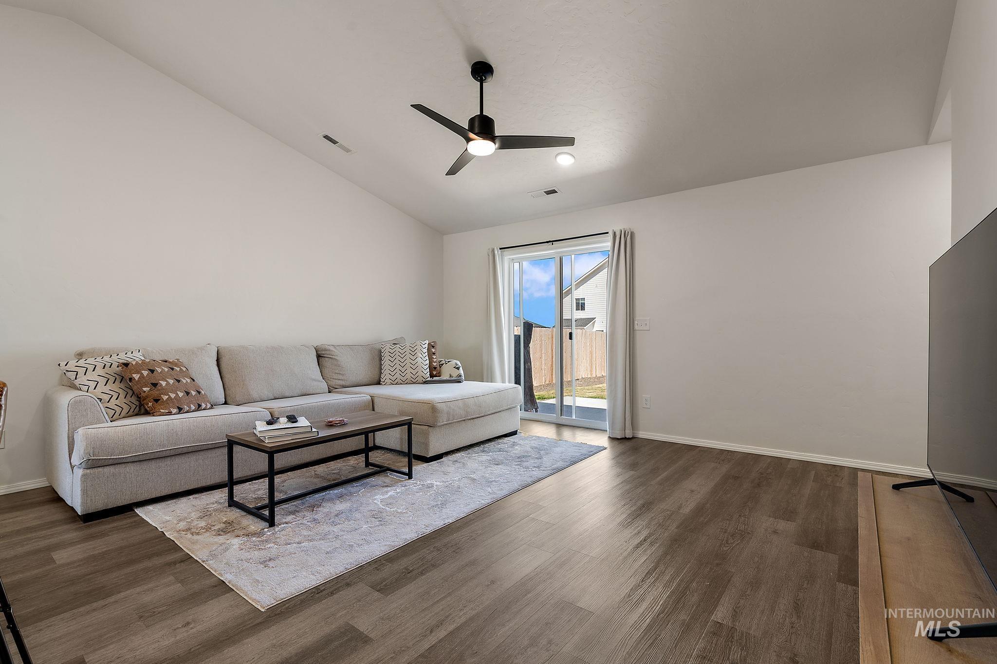 13556 Pierce Court Caldwell, ID 83607 - Photo 9 of 22