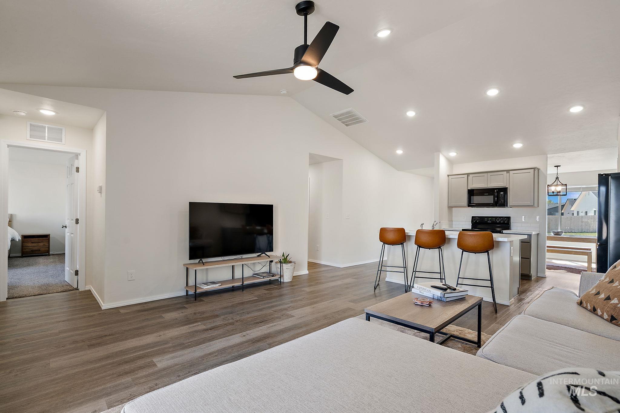 13556 Pierce Court Caldwell, ID 83607 - Photo 10 of 22