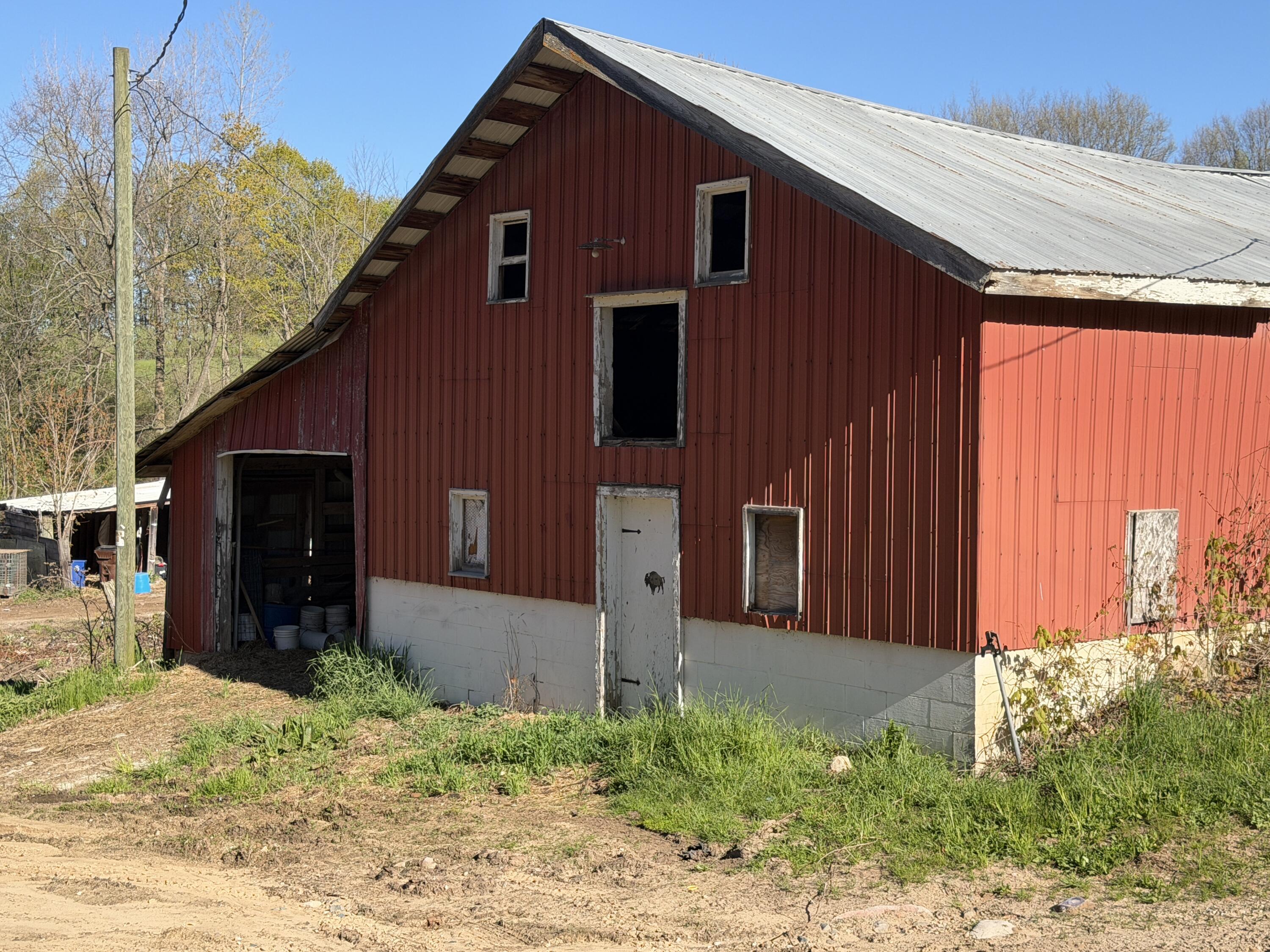 2290 East Warren Road Shelby, MI 49455 - Photo 21 of 32 IMG_2298