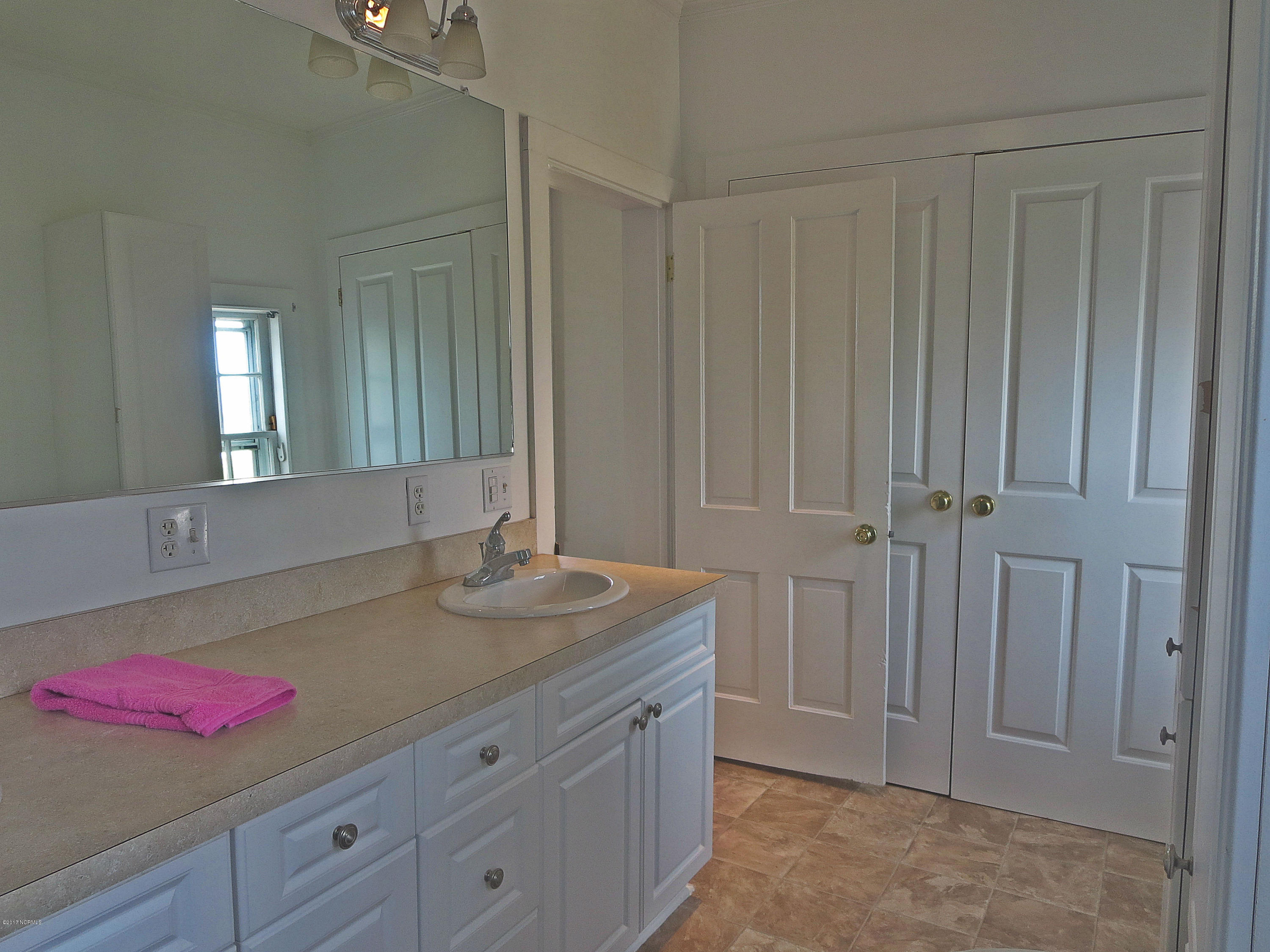 2732 Rocky Hock Road Edenton, NC 27932 - Photo 20 of 45 bath master2