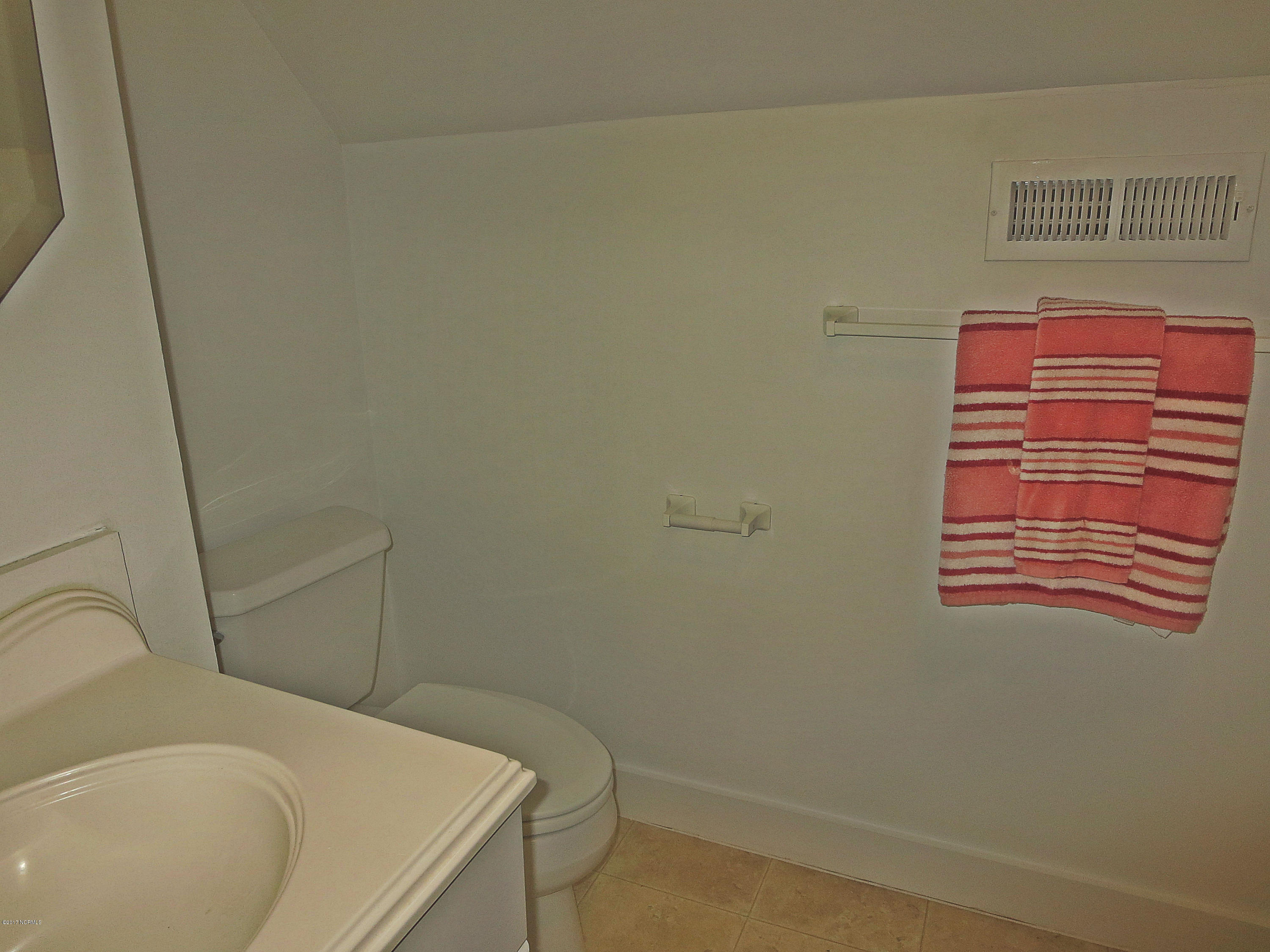 2732 Rocky Hock Road Edenton, NC 27932 - Photo 27 of 45 bath up