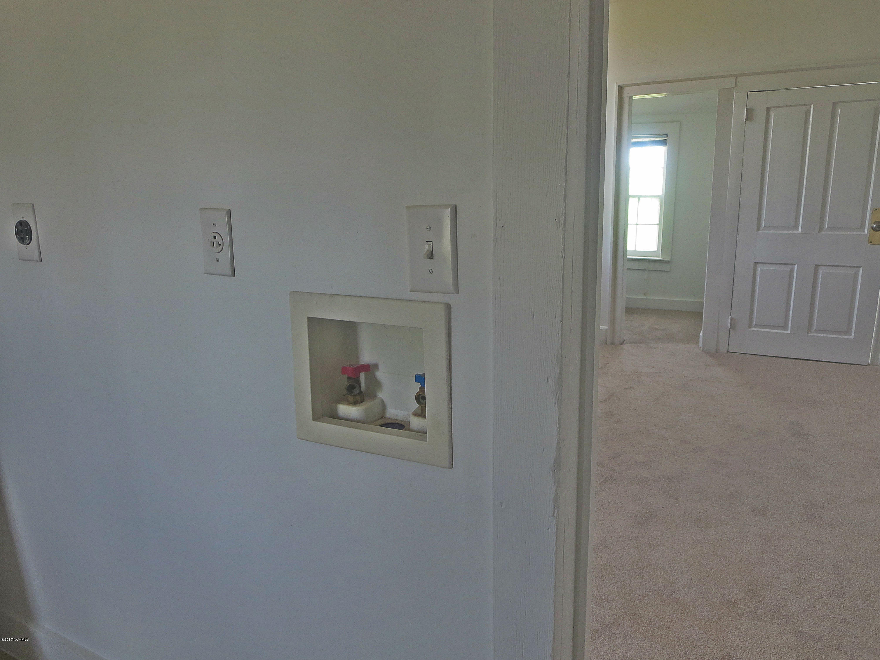 2732 Rocky Hock Road Edenton, NC 27932 - Photo 33 of 45 laundry 2