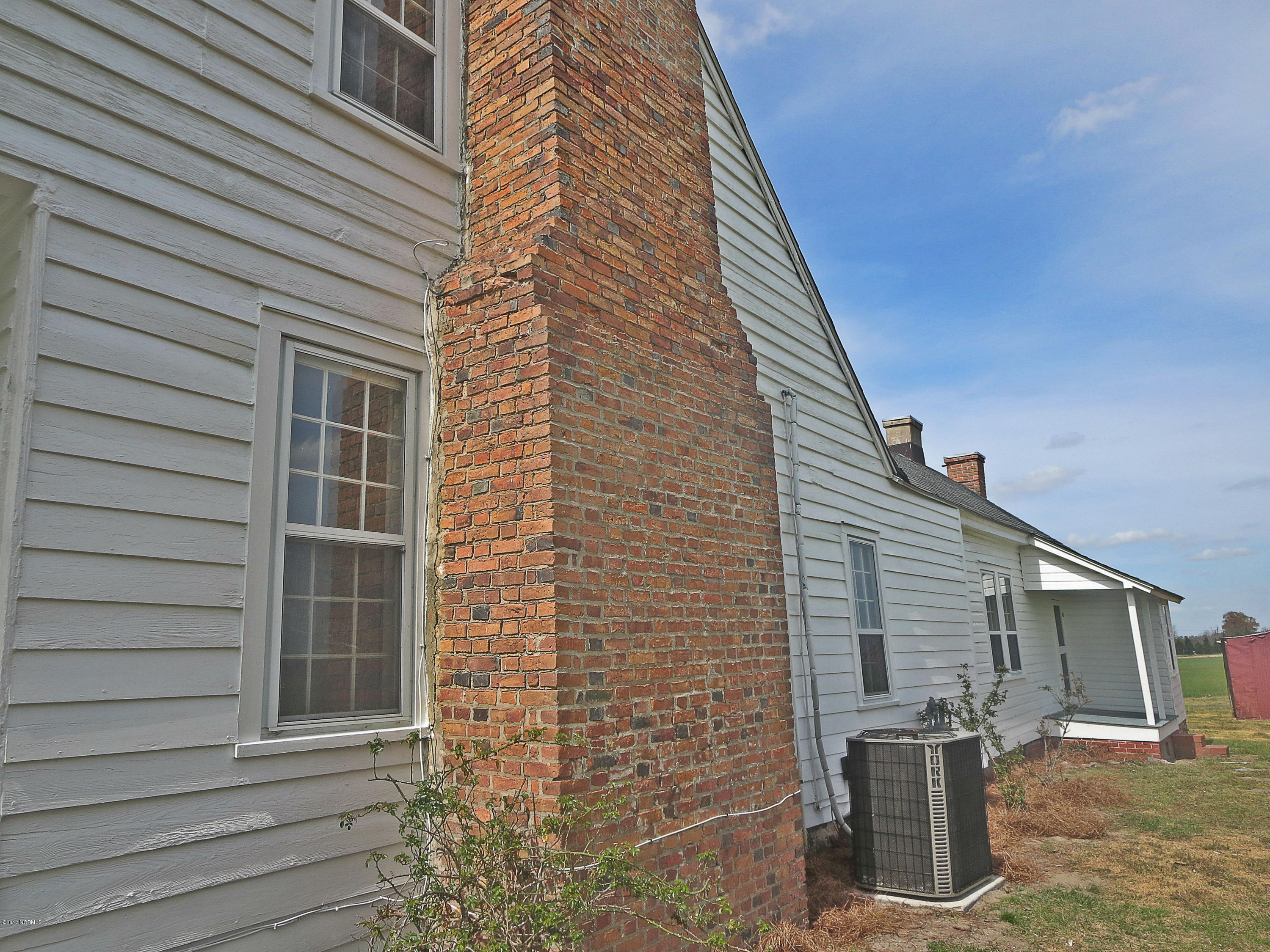 2732 Rocky Hock Road Edenton, NC 27932 - Photo 39 of 45 side chimney R