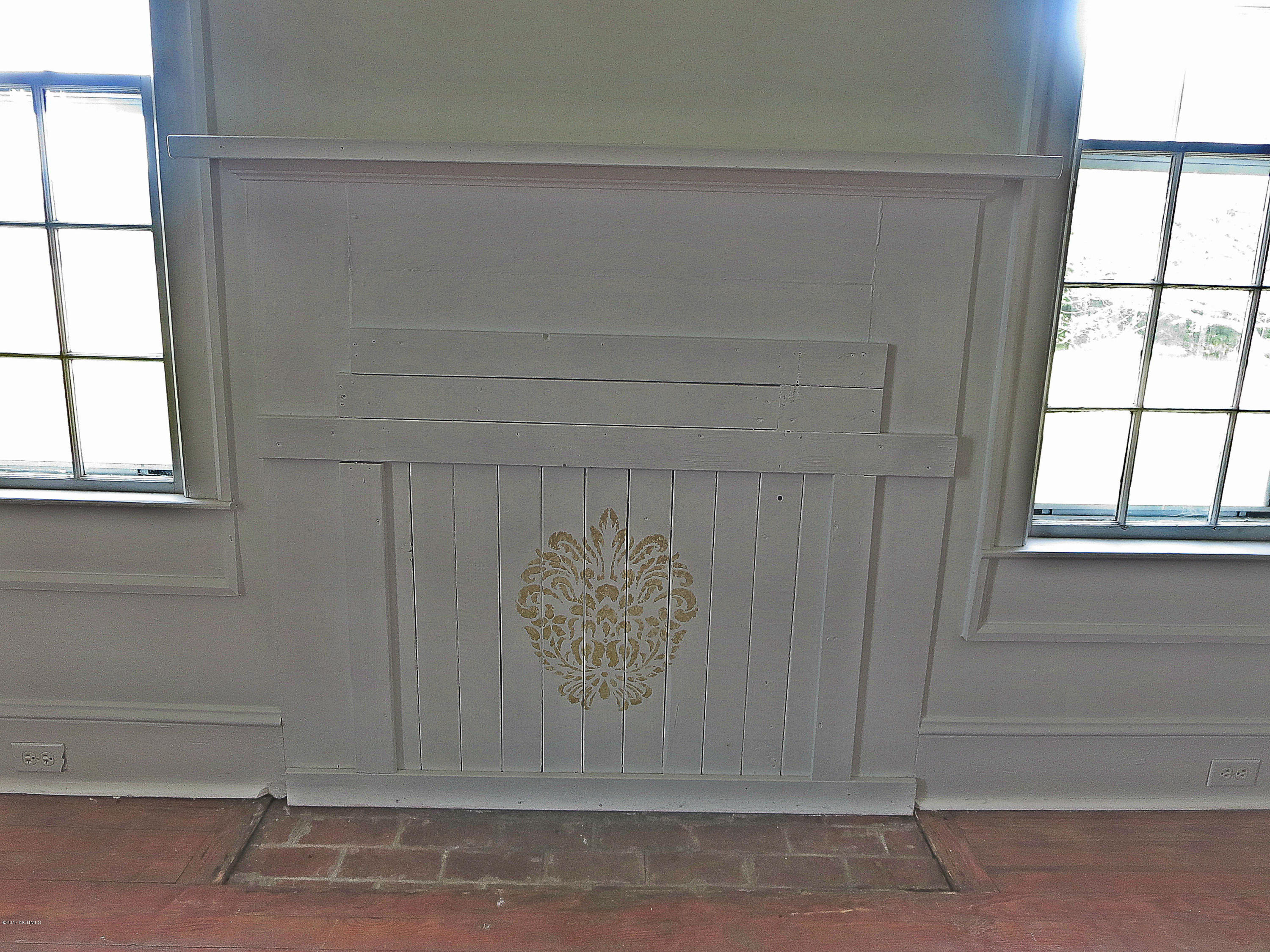 2732 Rocky Hock Road Edenton, NC 27932 - Photo 8 of 45 mantle