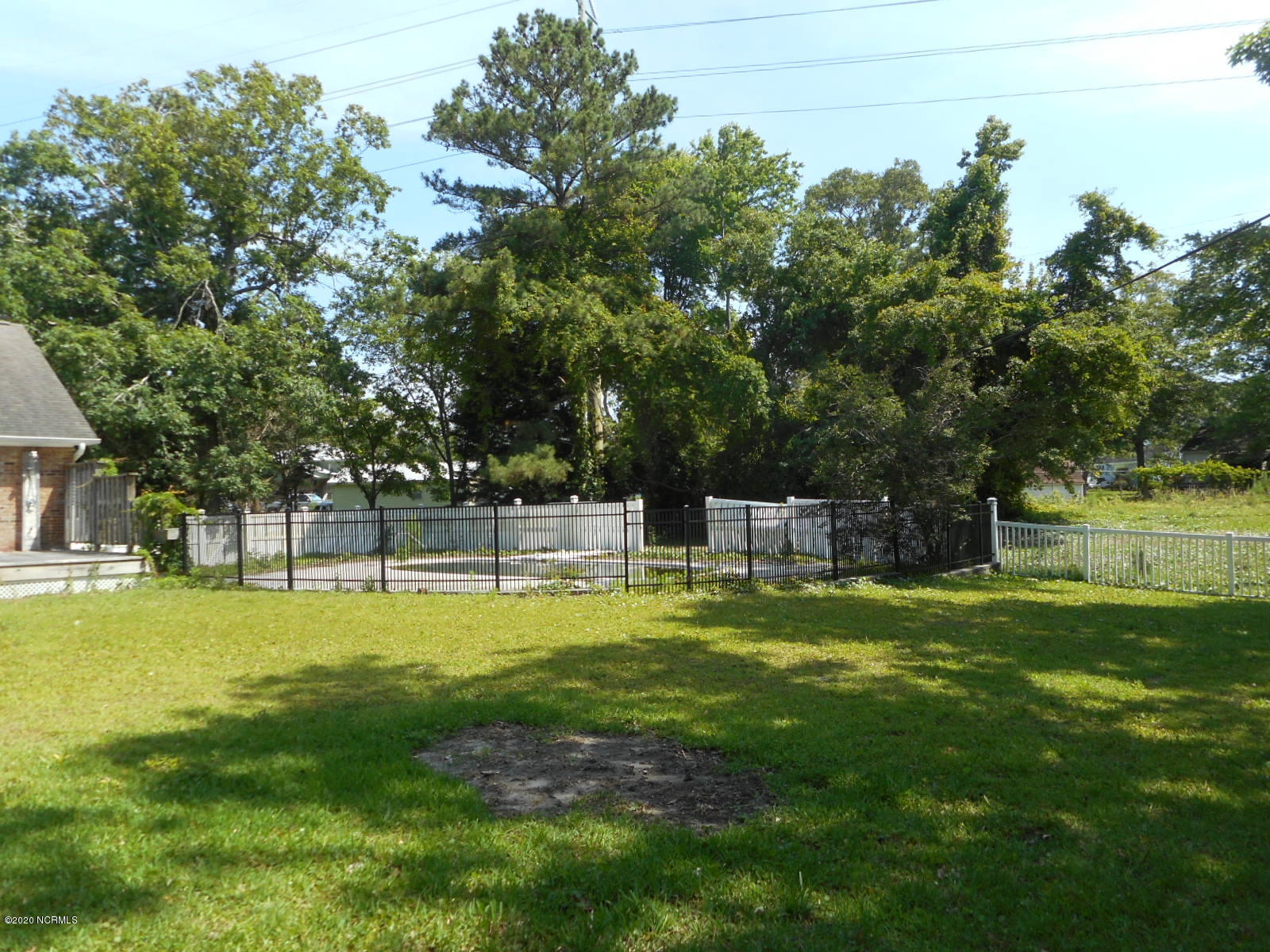 600 Robin Road Morehead City, NC 28557 - Photo 54 of 87 pool
