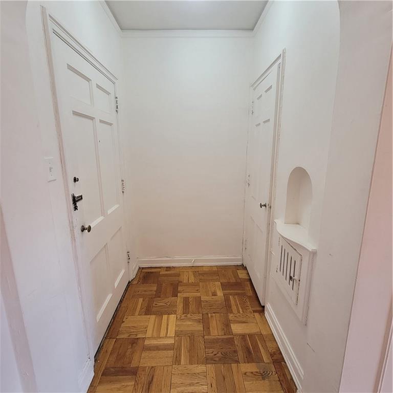 144 North Dithridge Street, Unit 306 Pittsburgh, PA 15213 - Photo 3 of 19 a bathroom with a sink and a mirror