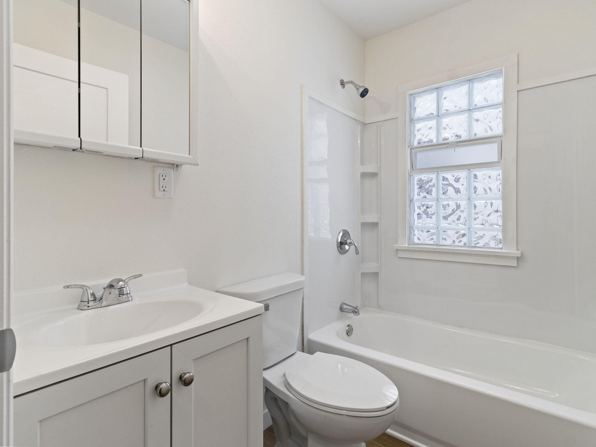 3342 North 24th Street Milwaukee, WI 53206 - Photo 11 of 28 23-web-or-mls-IMG_2940