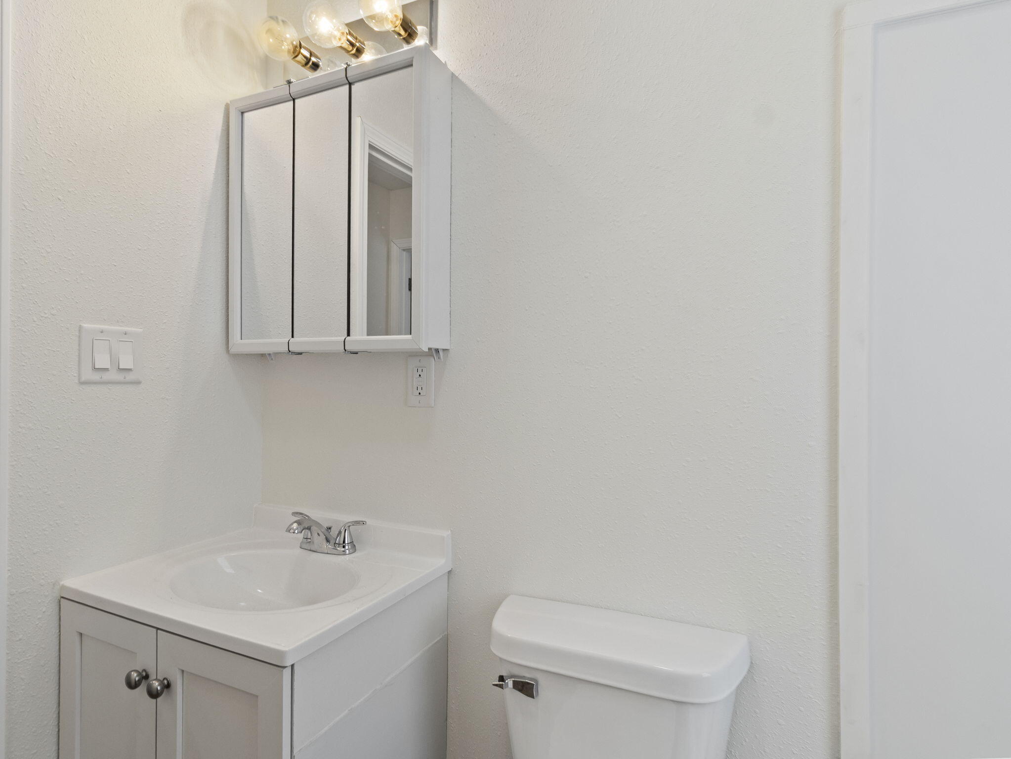 3342 North 24th Street Milwaukee, WI 53206 - Photo 12 of 28 24-web-or-mls-IMG_2943