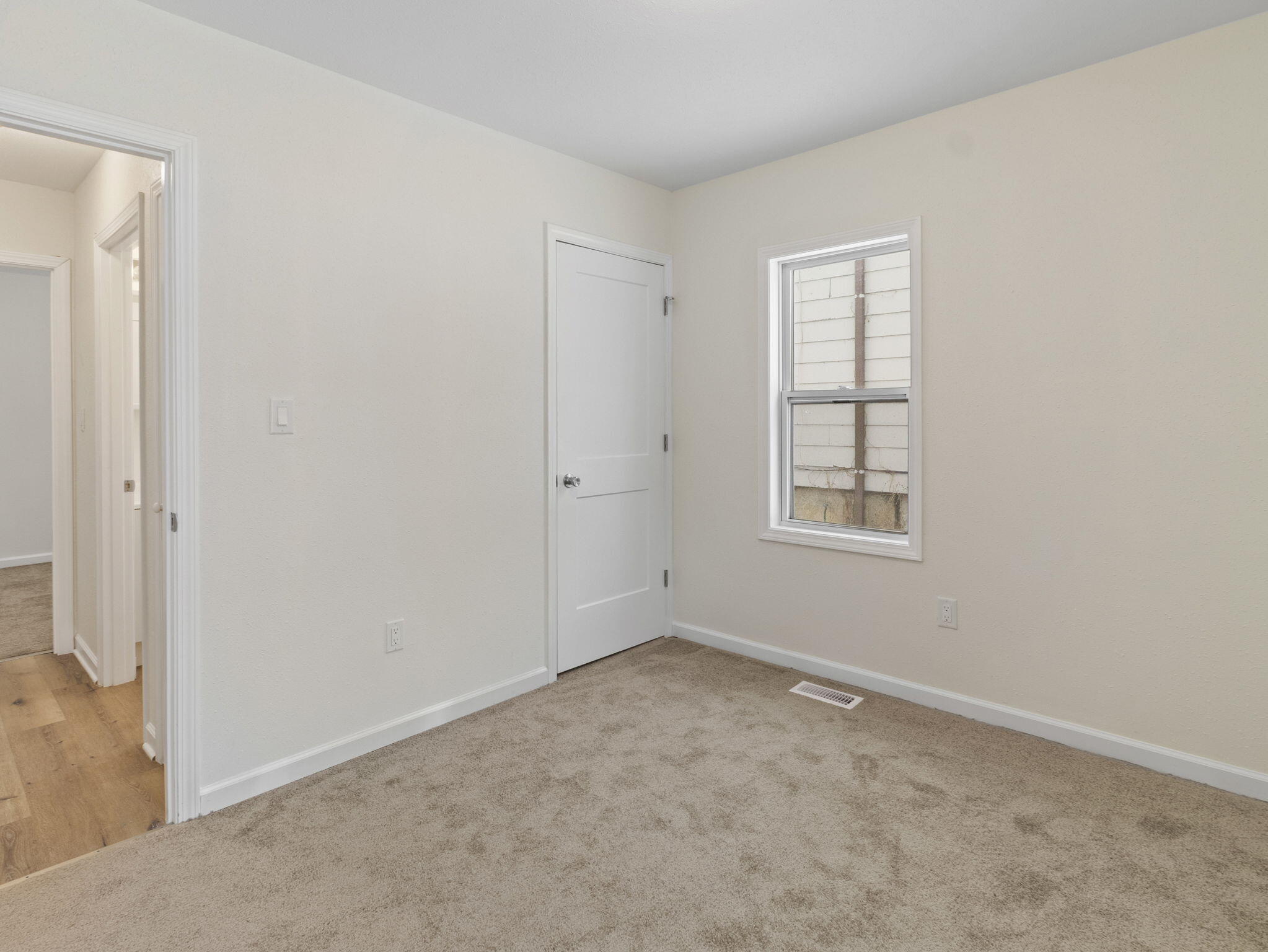 3342 North 24th Street Milwaukee, WI 53206 - Photo 18 of 28 21-web-or-mls-IMG_2934