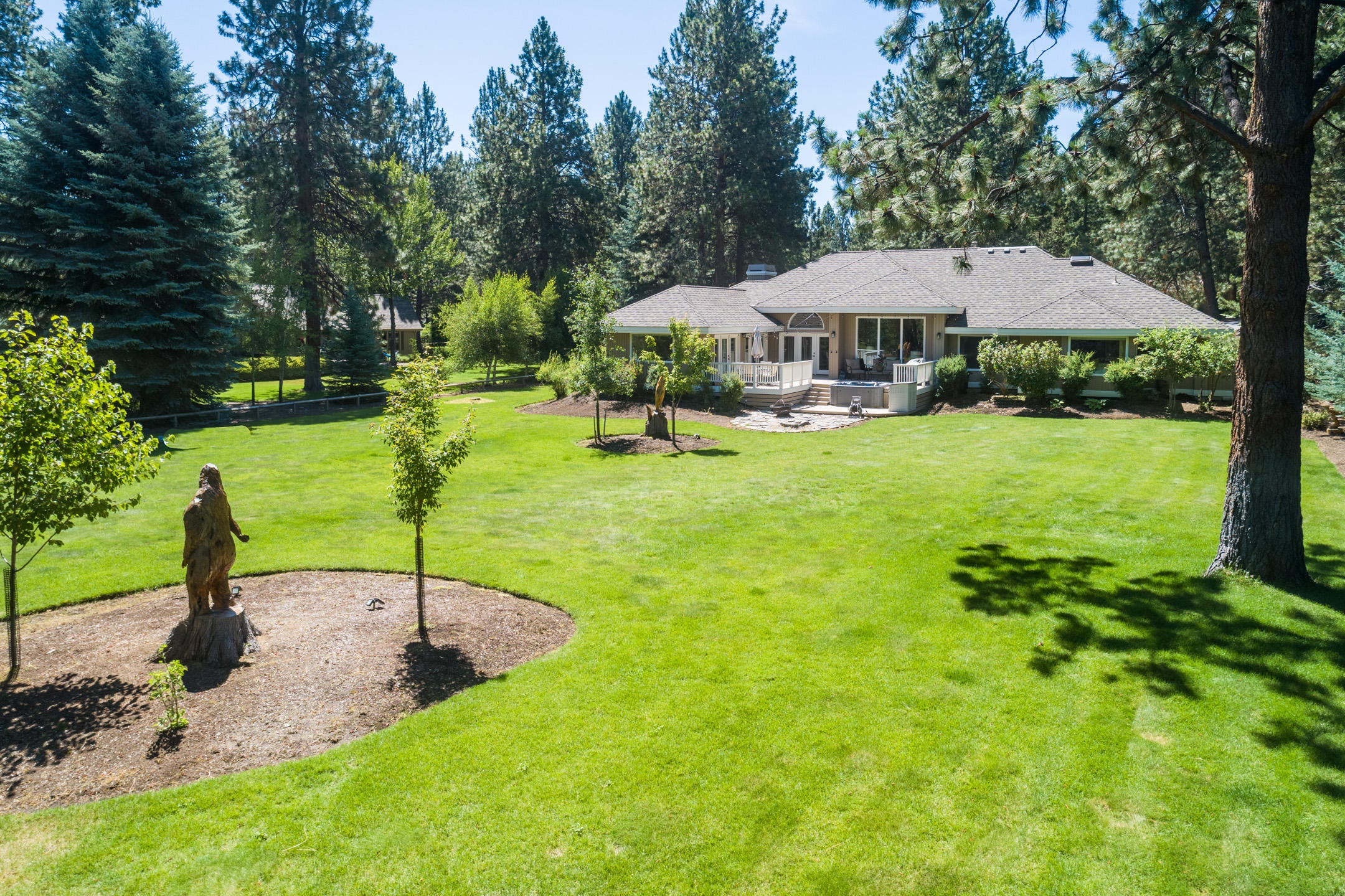 20407 Christmas Ridge Bend, OR 97702 - Photo 8 of 38 5