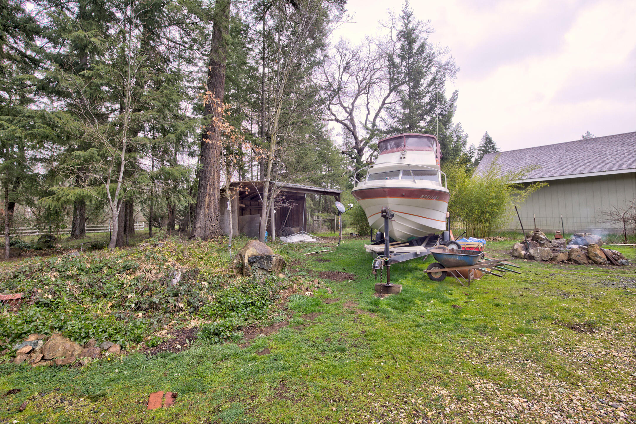 8225 North Applegate Road Grants Pass, OR 97527 - Photo 41 of 57 0R1A8354_5_6_7_8