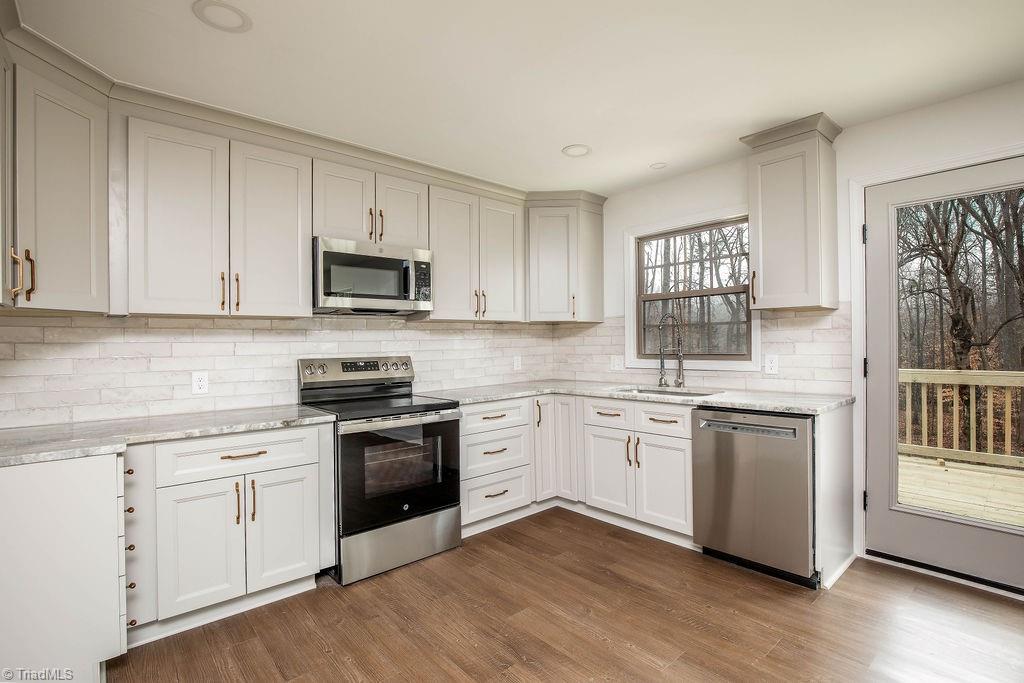 533 Bailey Road Winston-Salem, NC 27107 - Photo 4 of 33