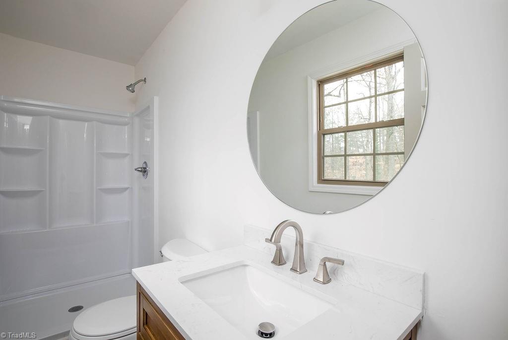 533 Bailey Road Winston-Salem, NC 27107 - Photo 8 of 33