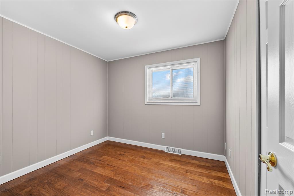 47848 Card Road Macomb, MI 48044 - Photo 16 of 25 Gallery Image 16