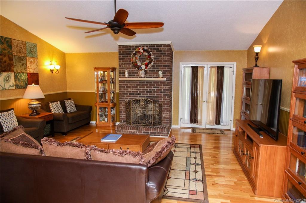 690 Robinhood Road Maiden, NC 28650 - Photo 11 of 24 Gallery Image 11