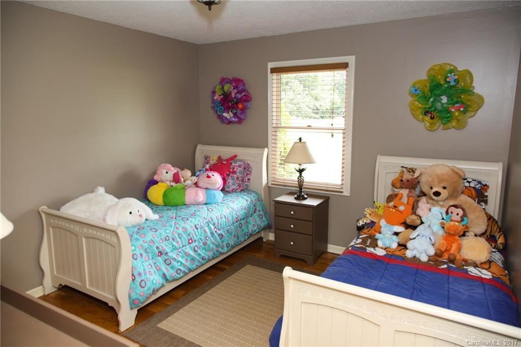 690 Robinhood Road Maiden, NC 28650 - Photo 6 of 24 Gallery Image 6