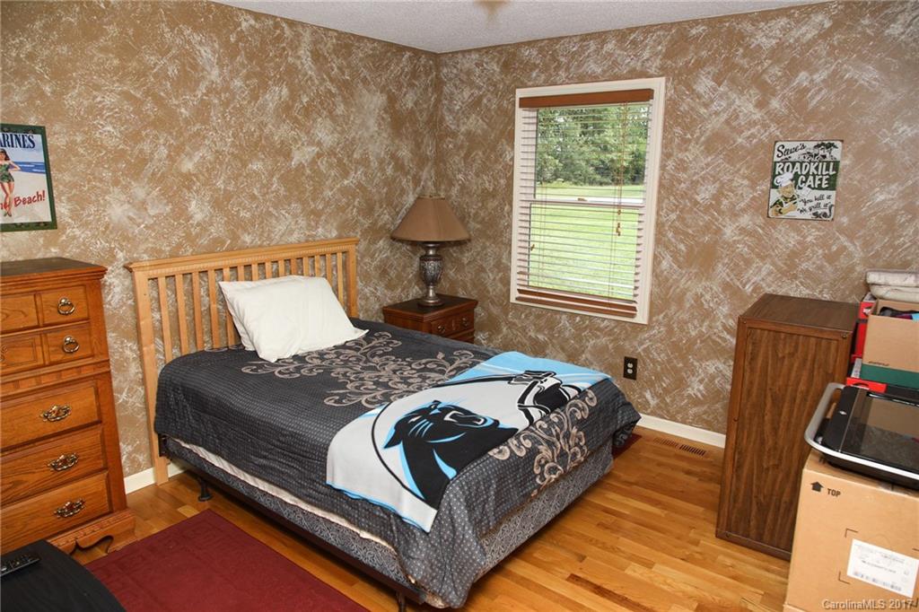 690 Robinhood Road Maiden, NC 28650 - Photo 8 of 24 Gallery Image 8