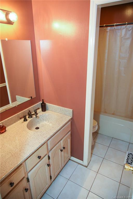690 Robinhood Road Maiden, NC 28650 - Photo 10 of 24 Gallery Image 10