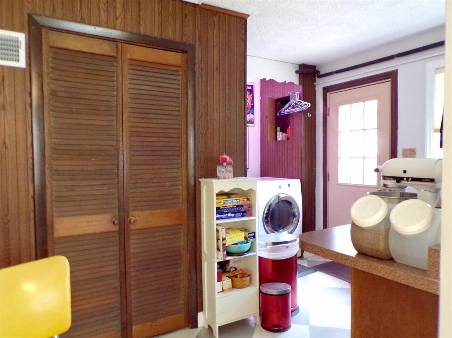 814 Yellowstone Road Valparaiso, IN 46385 - Photo 12 of 27 1500x1124