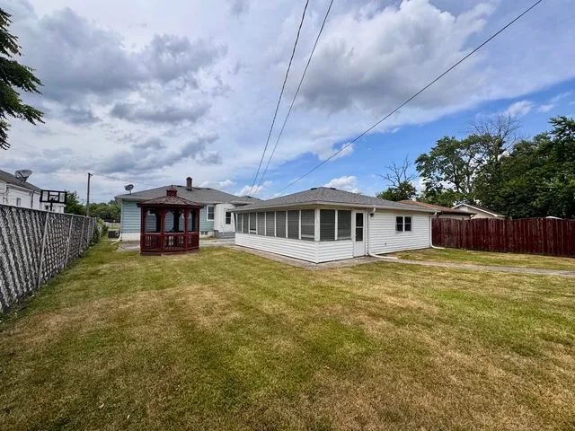 $195,000 | 3423 Adams Street, Lansing, IL 60438