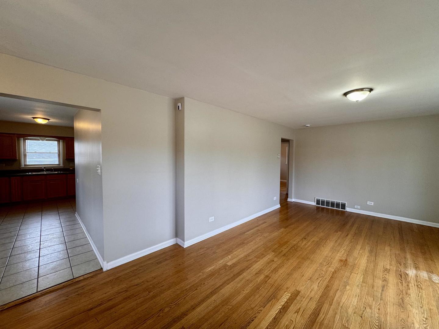 3423 Adams Street Lansing, IL 60438 - Photo 5 of 26