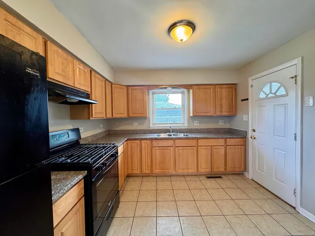 $195,000 | 3423 Adams Street, Lansing, IL 60438