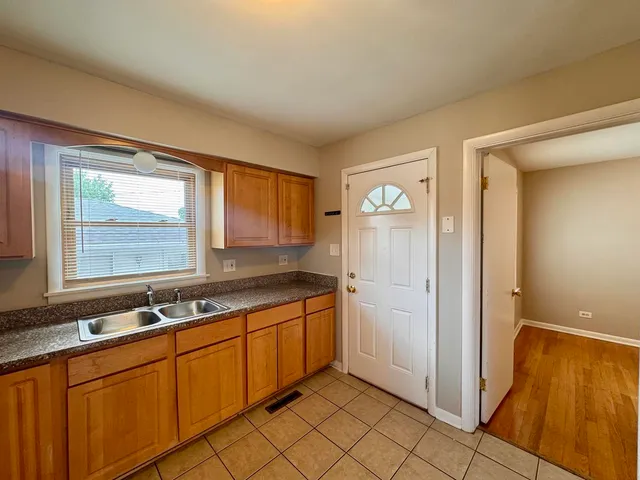 $195,000 | 3423 Adams Street, Lansing, IL 60438