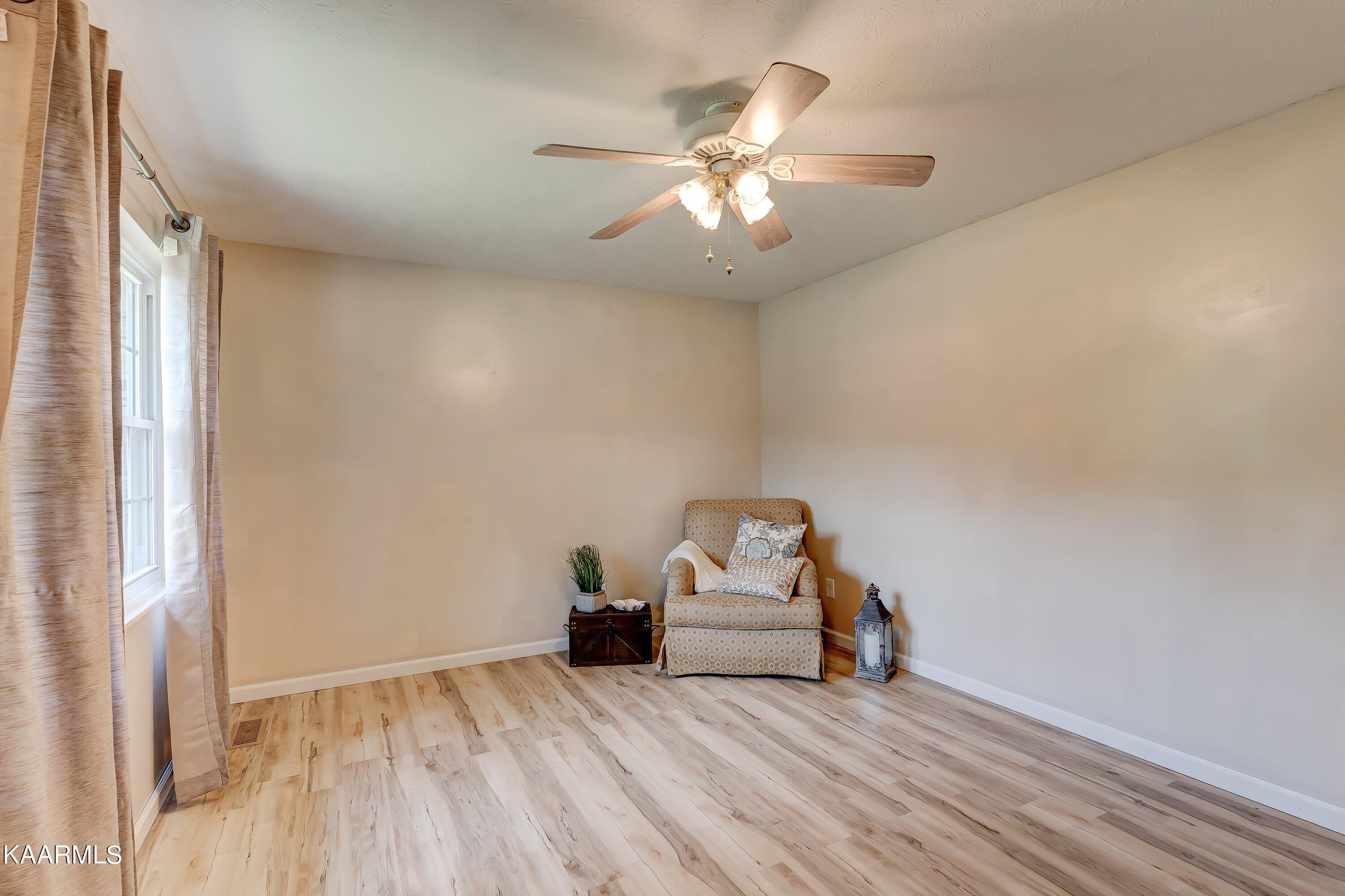 2642 Randall Road Strawberry Plains, TN 37871 - Photo 4 of 28 2642 Randall Rd-3