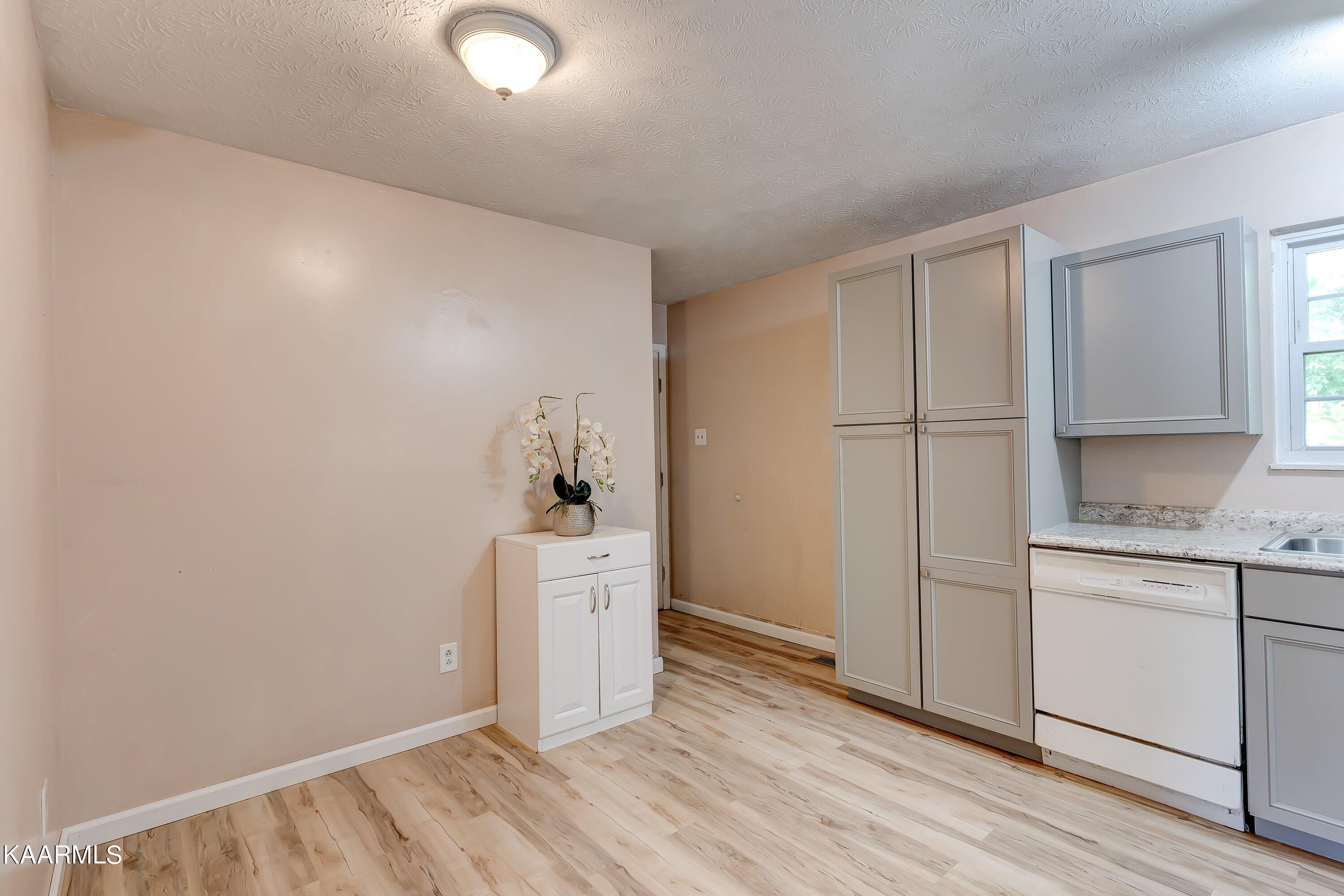 2642 Randall Road Strawberry Plains, TN 37871 - Photo 6 of 28 2642 Randall Rd-6
