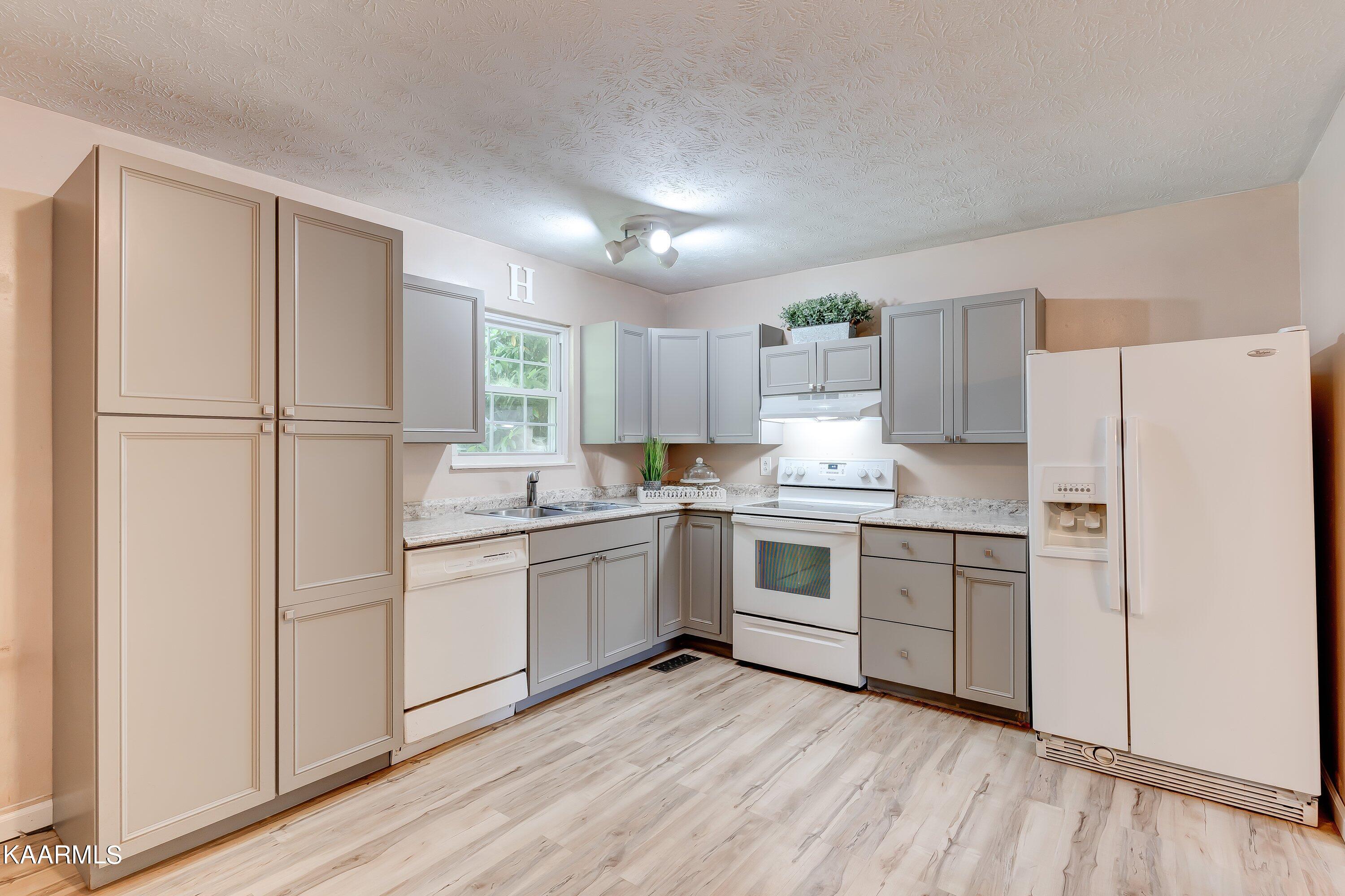 2642 Randall Road Strawberry Plains, TN 37871 - Photo 7 of 28 2642 Randall Rd-7