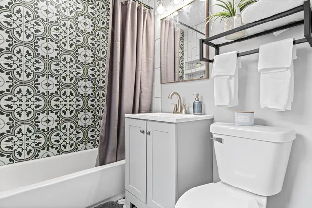 $295,000 | 681 Glencoe Street Northeast, Fridley, MN 55432