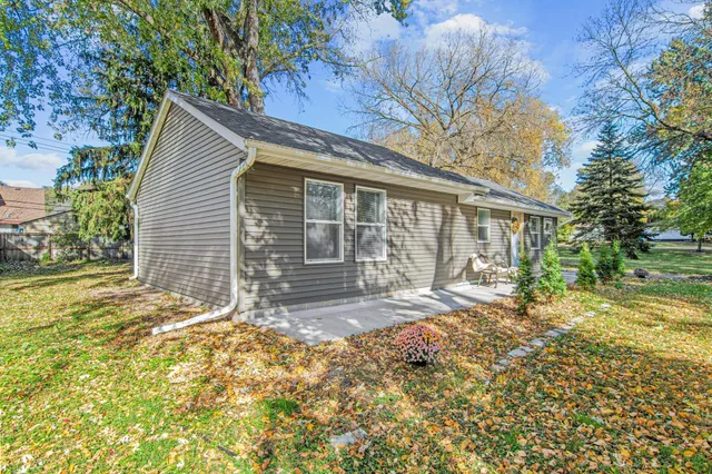 $295,000 | 681 Glencoe Street Northeast, Fridley, MN 55432